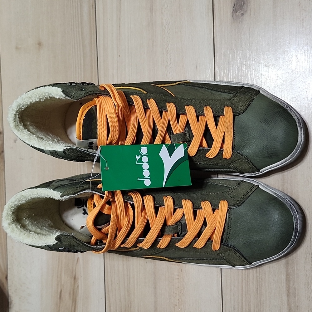 Diadora high top sneakers new
